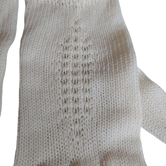 Vintage Cream Ivory Knit Stretch intricate knit pattern gloves - Picture 7 of 9